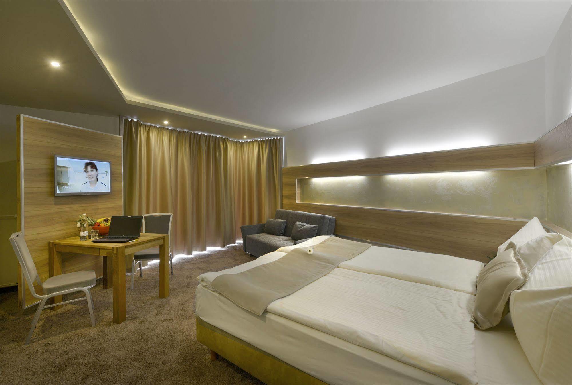Petul Apart Hotel City Premium Essen Buitenkant foto