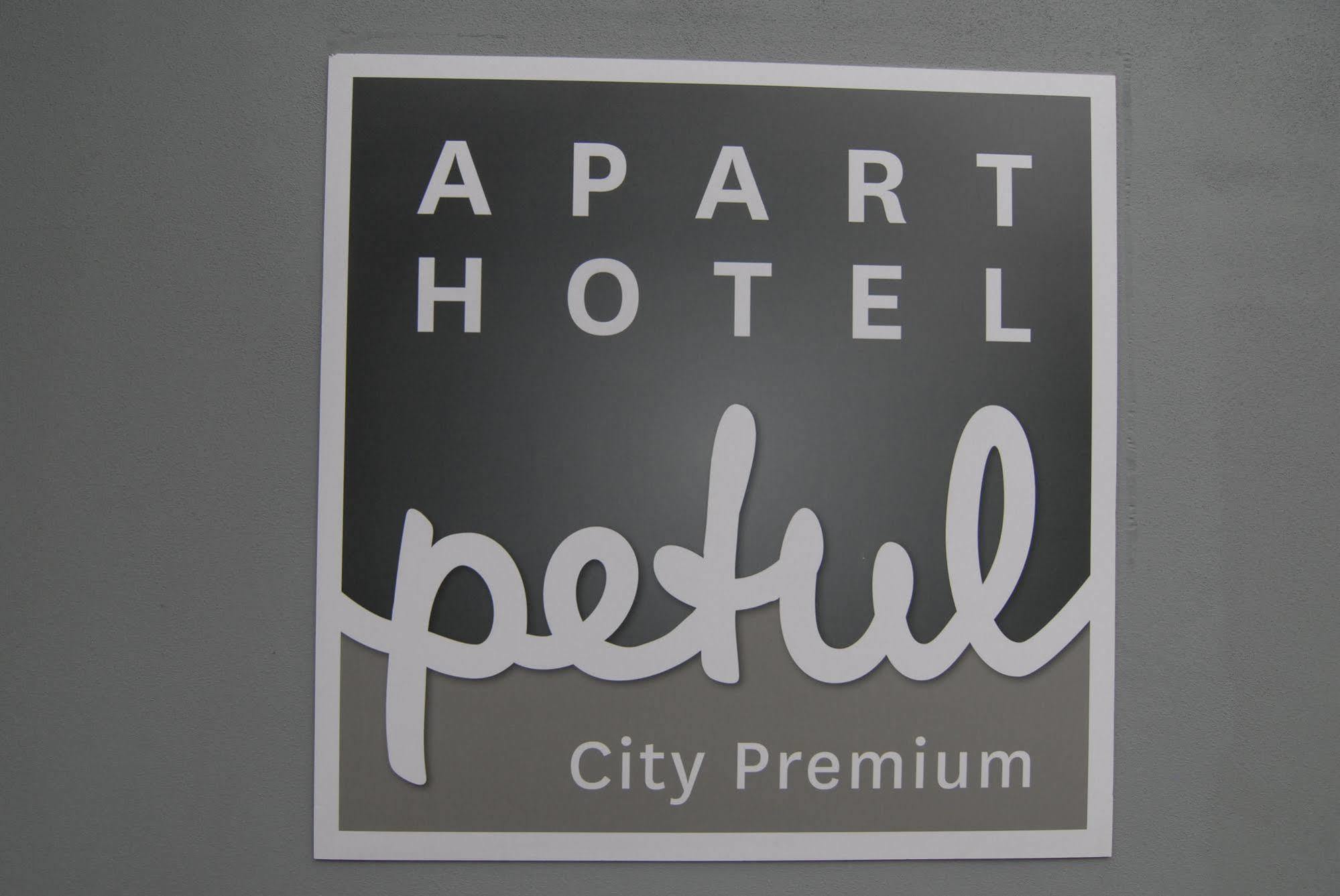 Petul Apart Hotel City Premium Essen Buitenkant foto